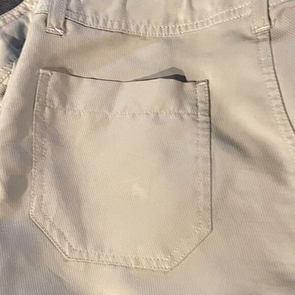 Youth, J. Khaki, Multi-Pocket, Quick-Dry, Performance Chino Shorts. Size Large. - Picture 9 of 11